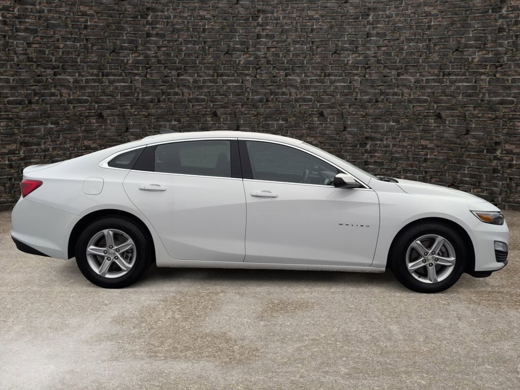 Used 2021 Chevrolet Malibu LS w/ Driver Confidence Package II image 3