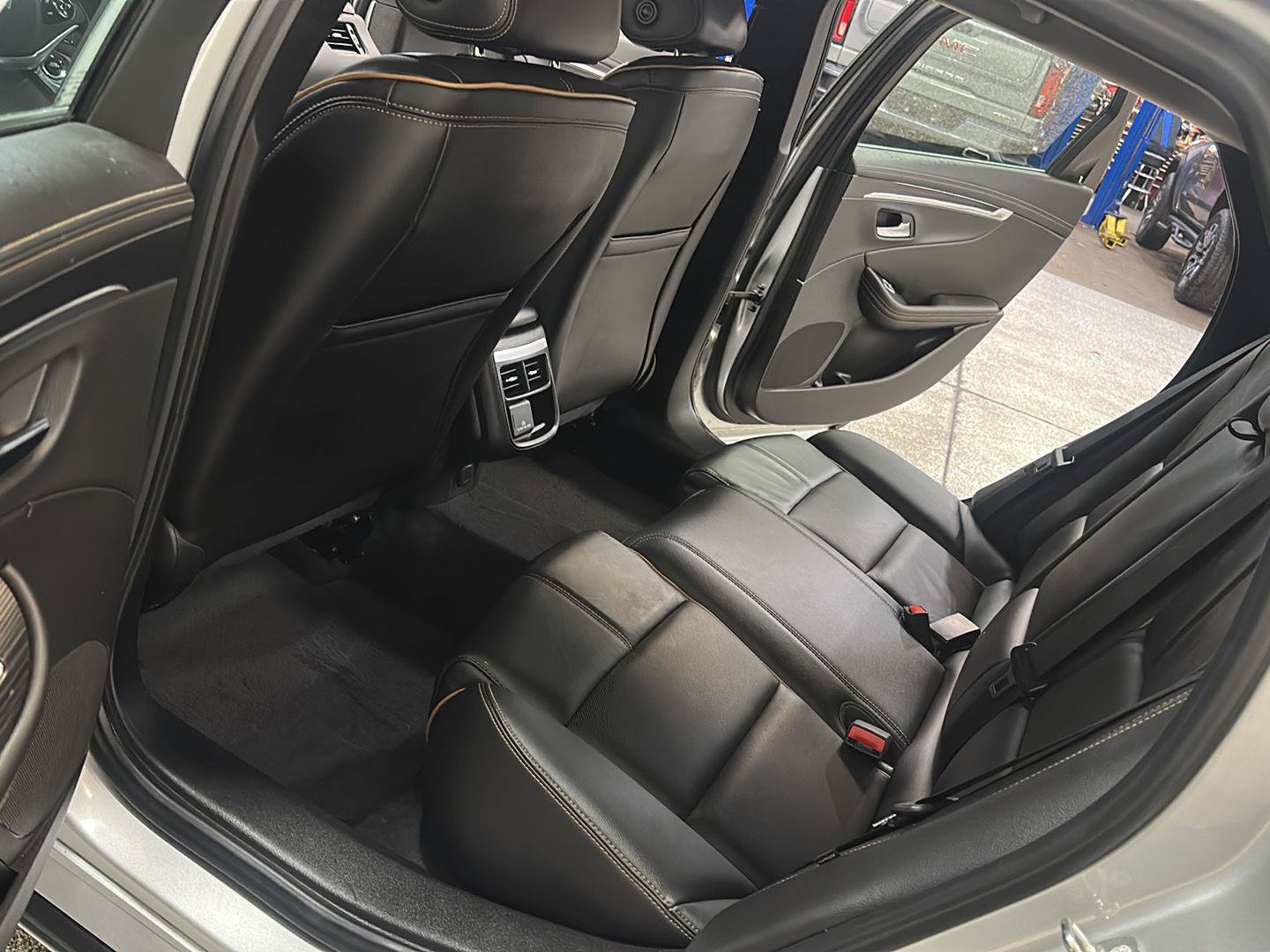 Used 2018 Chevrolet Impala Premier FWD image 25