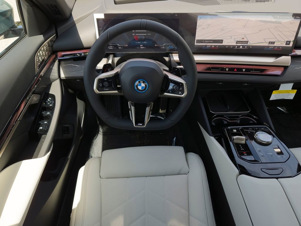 New 2026 BMW 550e xDrive image 15