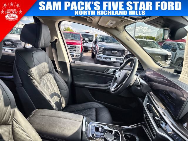 Used 2024 BMW X7 xDrive40i AWD/4WD image 18