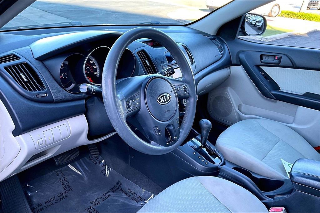 Used 2010 Kia Forte EX image 9