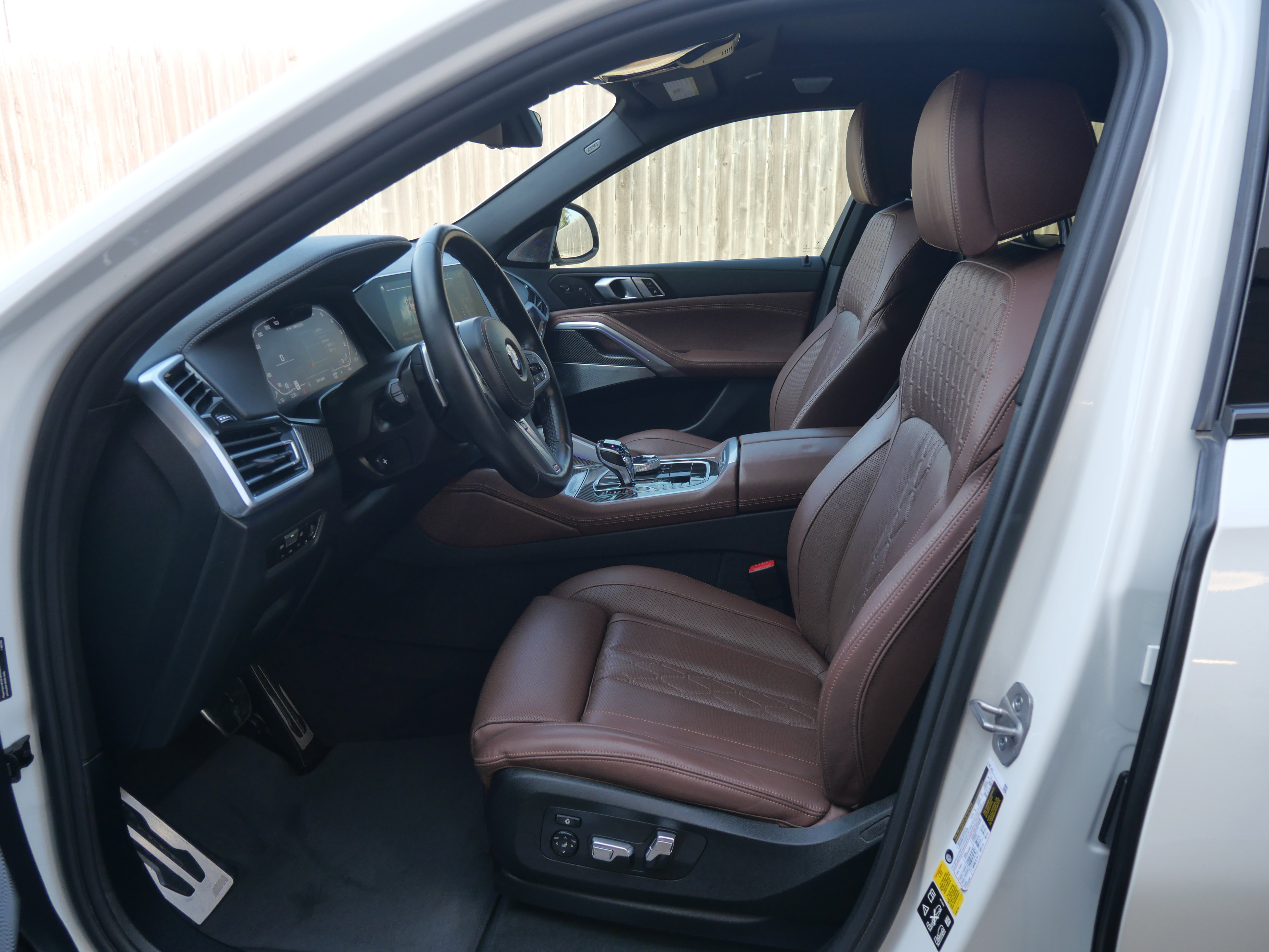 Used 2023 BMW X6 M50i w/ Executive Package image 20