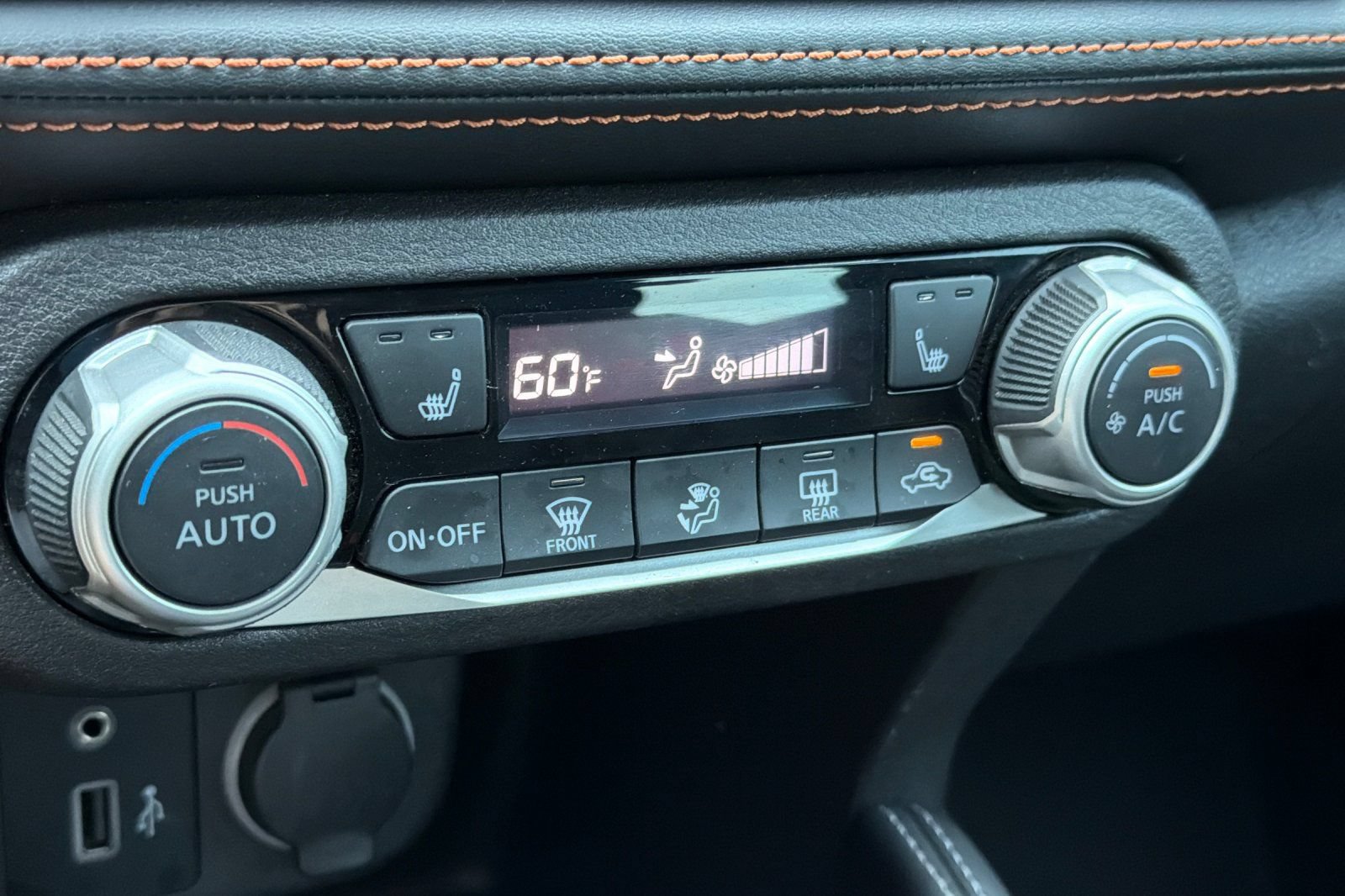 Used 2020 Nissan Kicks SR w/ SR Premium Package FWD image 19