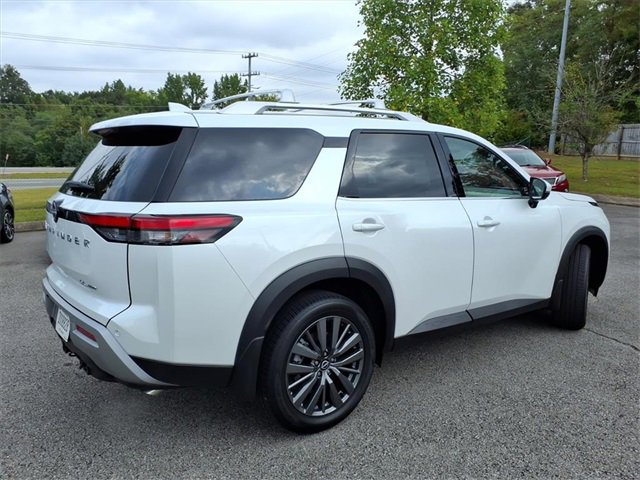 Certified 2025 Nissan Pathfinder SL w/ SL Premium Package image 17