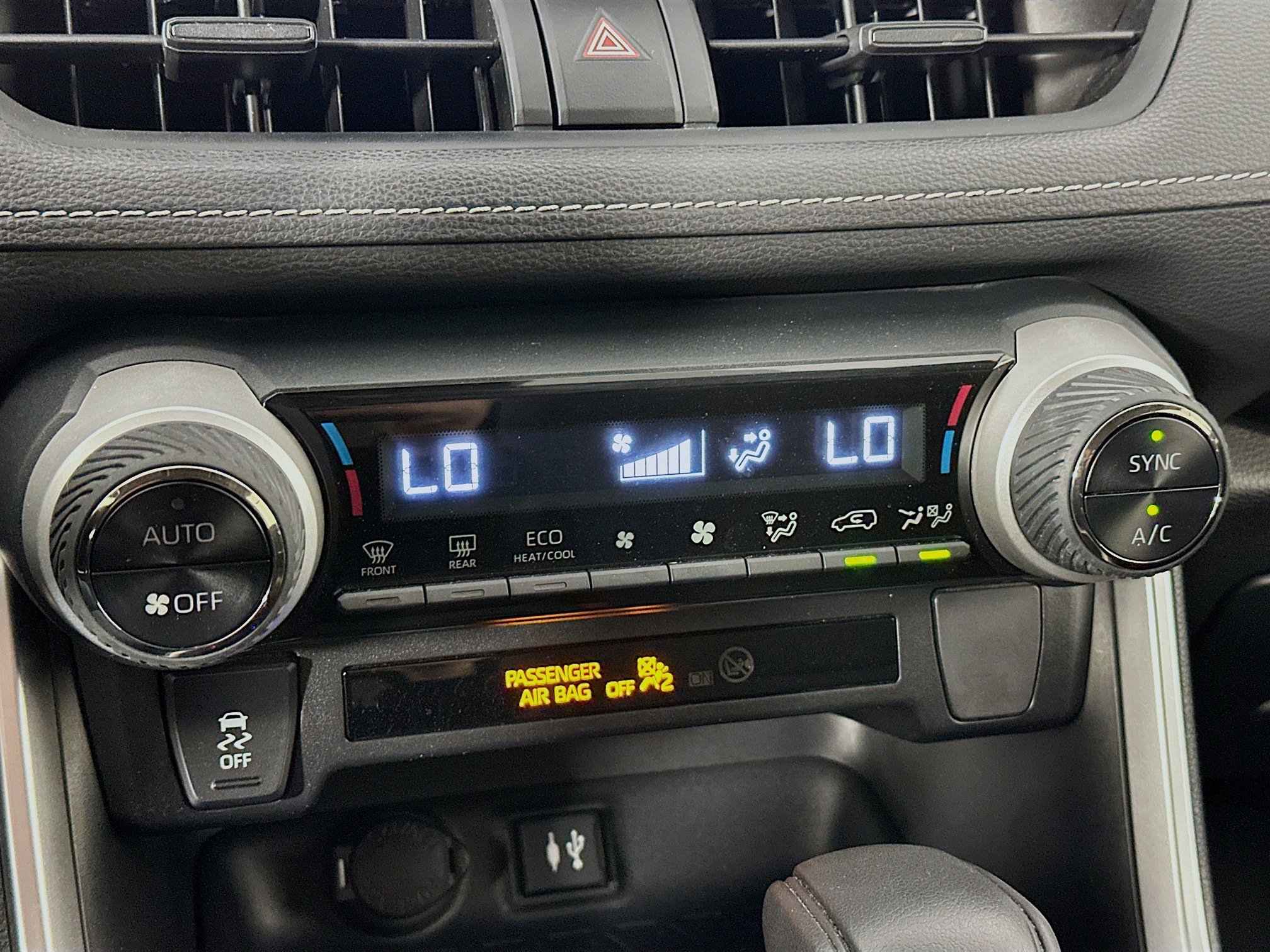 Used 2019 Toyota RAV4 XLE FWD image 23