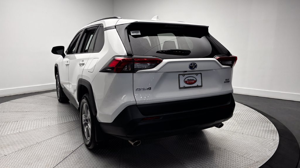 Used 2024 Toyota RAV4 XLE w/ Weather Package AWD/4WD image 34