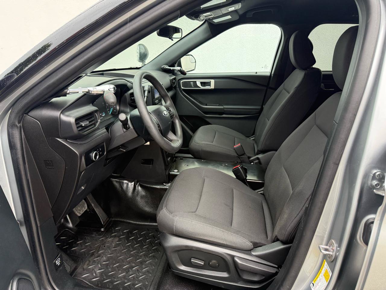 Used 2024 Ford Explorer 4WD Police Interceptor image 9