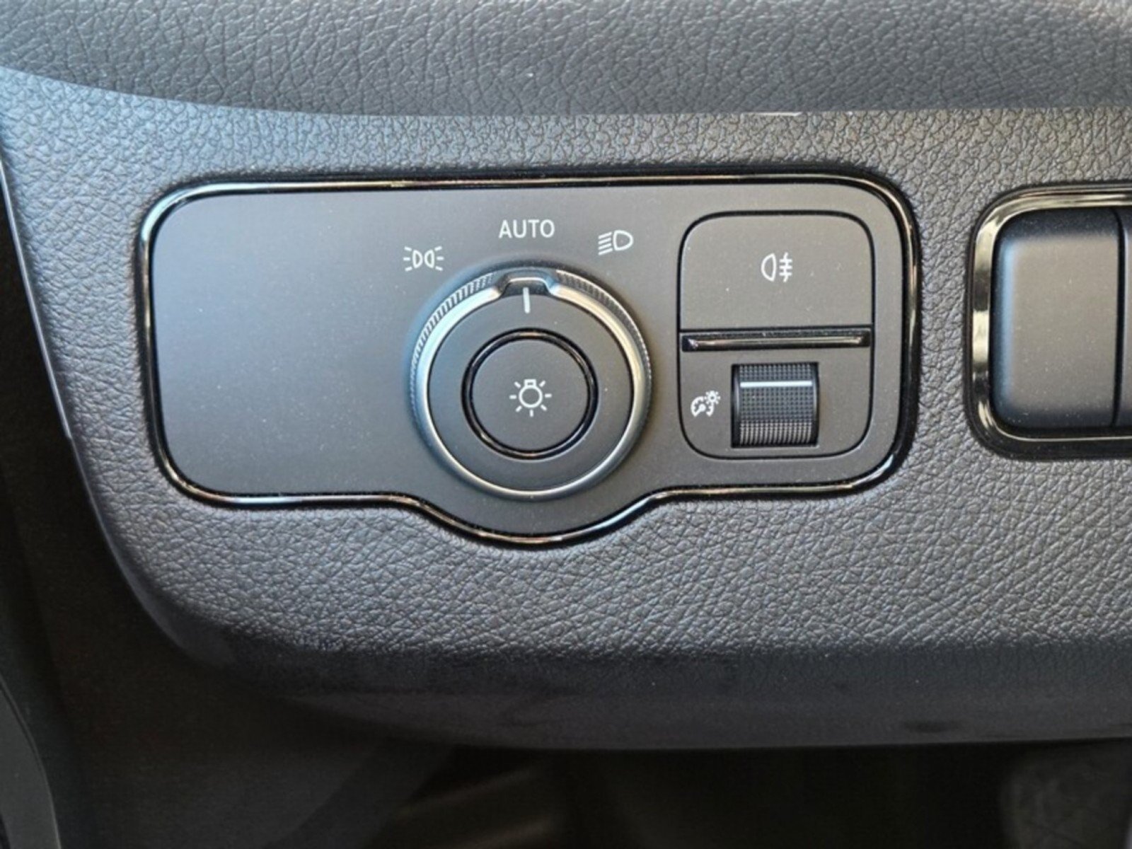 Used 2024 Mercedes-Benz Sprinter 4500 image 34