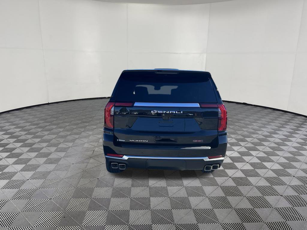 New 2026 GMC Yukon XL Denali w/ Denali Reserve Package AWD/4WD image 4