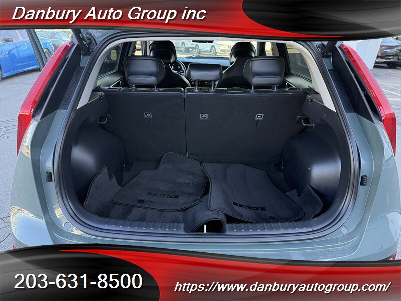 Used 2023 Kia Niro SX Touring FWD image 11