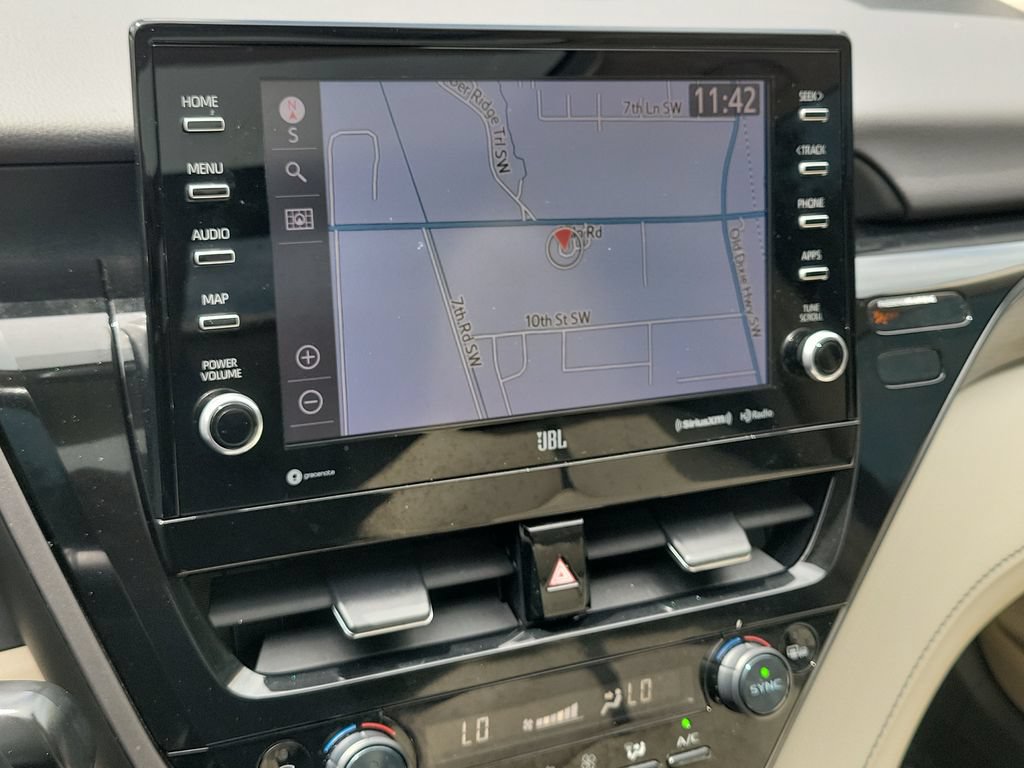 Used 2021 Toyota Camry XLE w/ Navigation Package FWD image 17