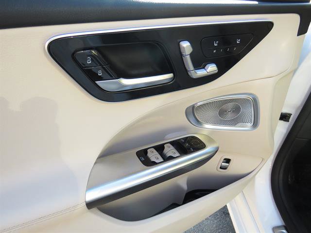 Used 2025 Mercedes-Benz C 300 4MATIC Sedan image 9