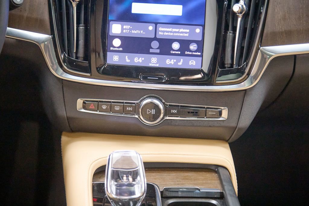 Certified 2025 Volvo V90 B6 Cross Country Ultra AWD/4WD image 28