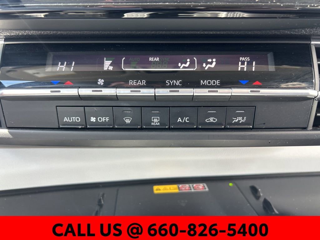 Used 2025 Toyota Sienna LE image 25