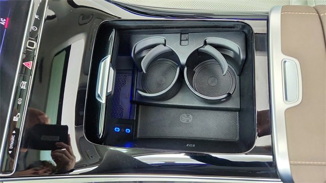 Used 2023 Mercedes-Benz EQS 450+ SUV image 52