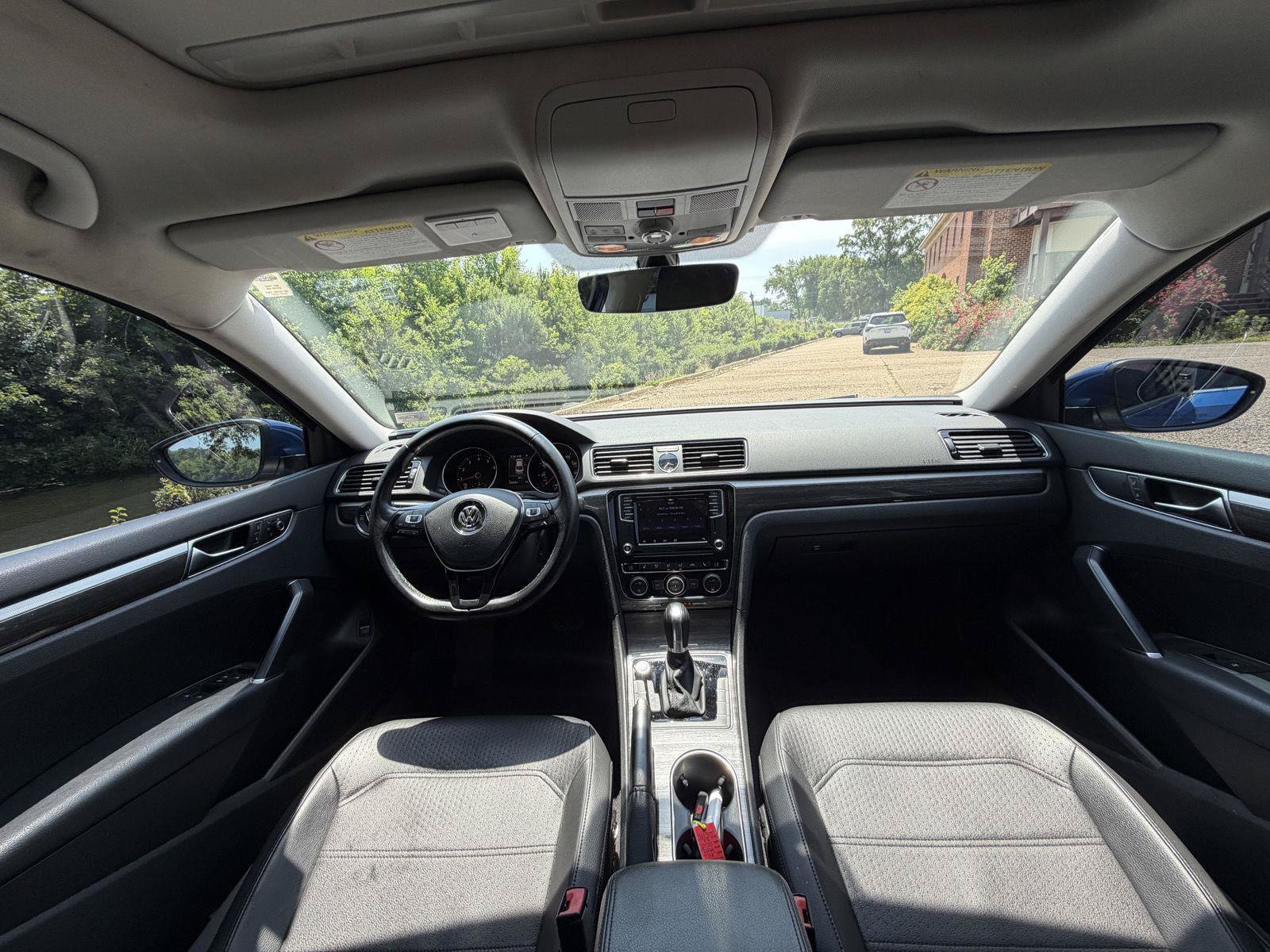 Used 2017 Volkswagen Passat 1.8T SE FWD image 9