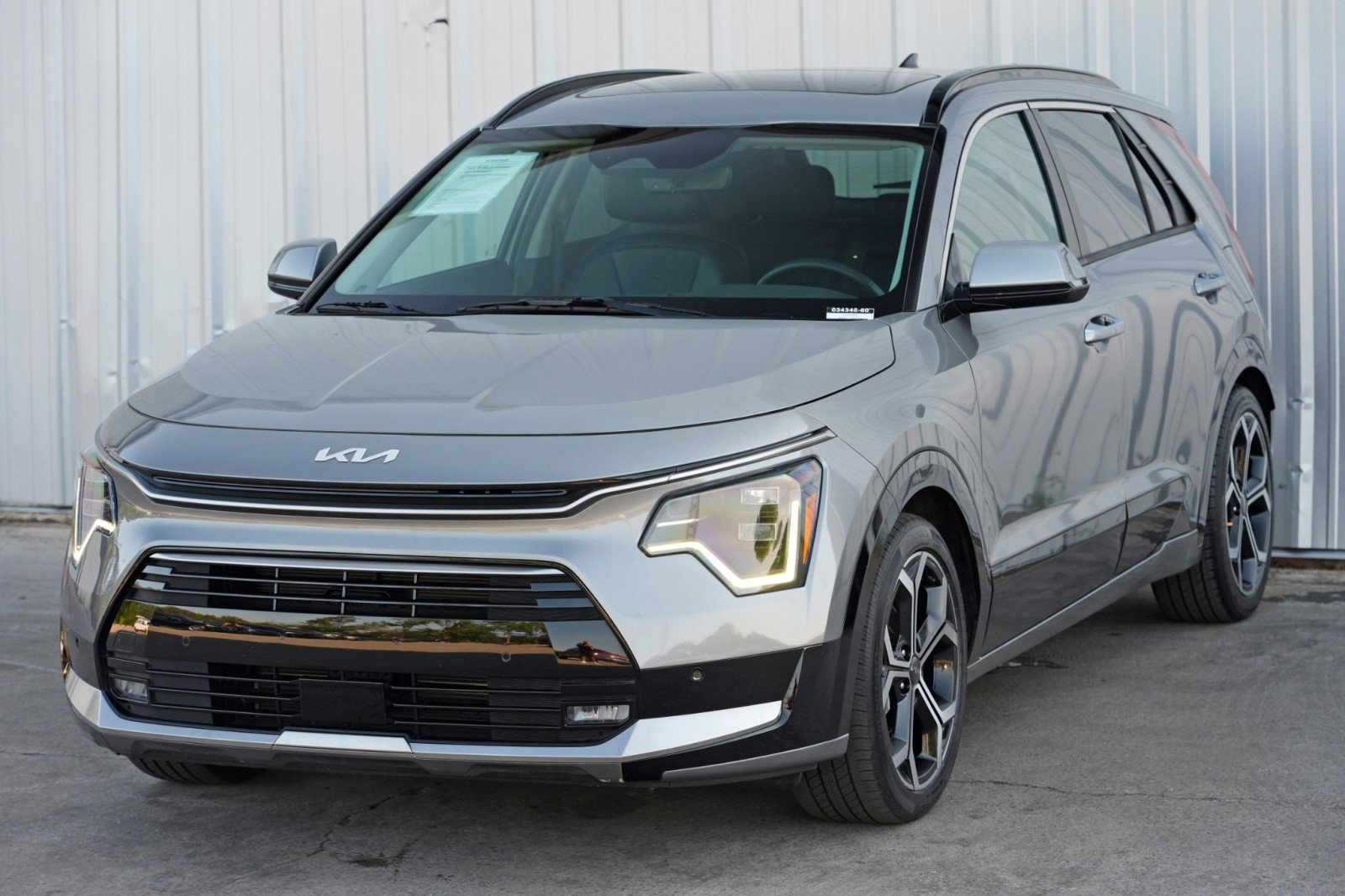 Used 2023 Kia Niro SX Touring image 43