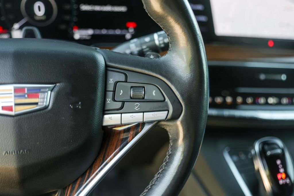 Used 2023 Cadillac Escalade Premium Luxury image 13