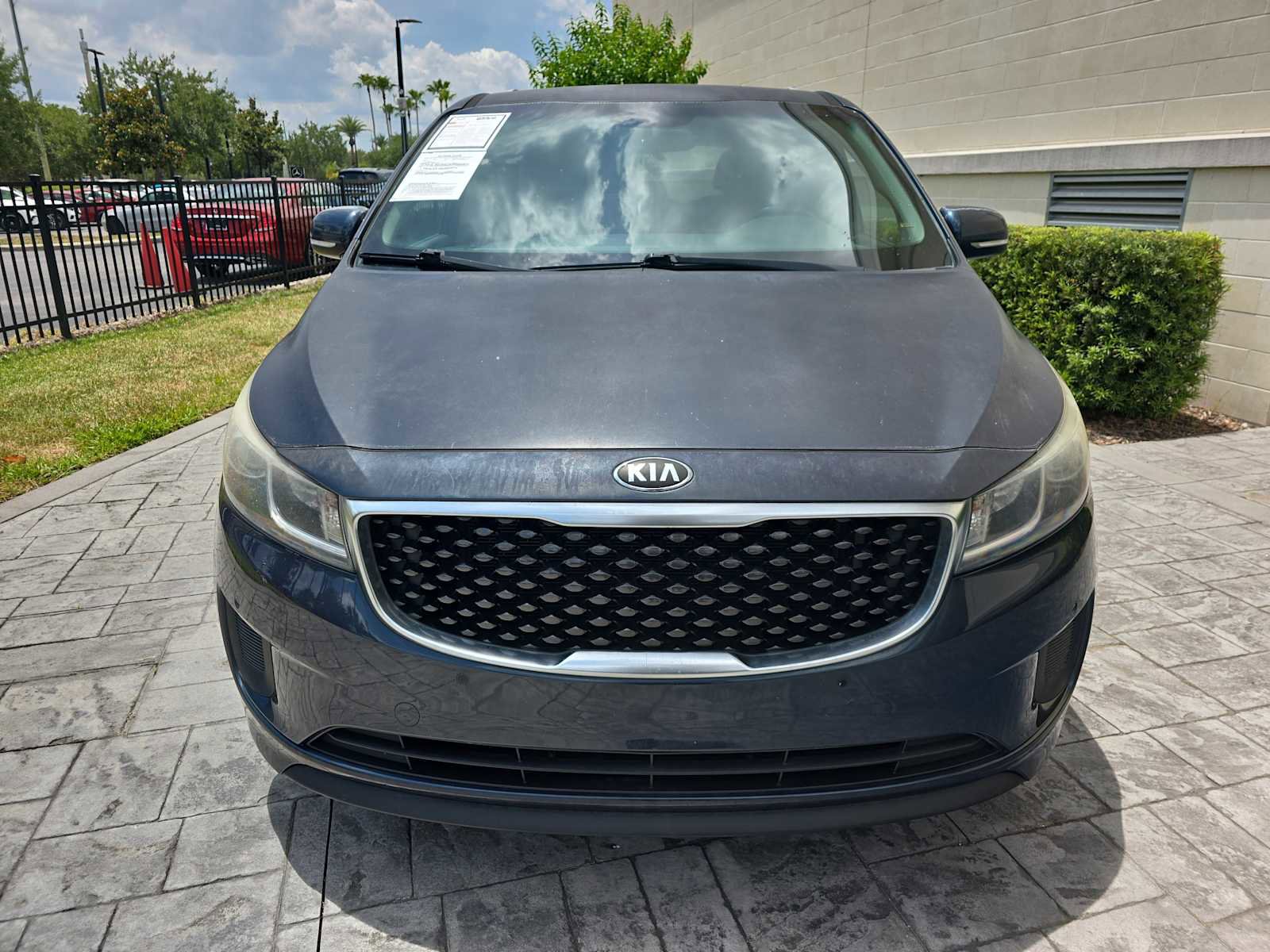 Used 2016 Kia Sedona LX w/ LX Essentials Premium Package FWD image 2