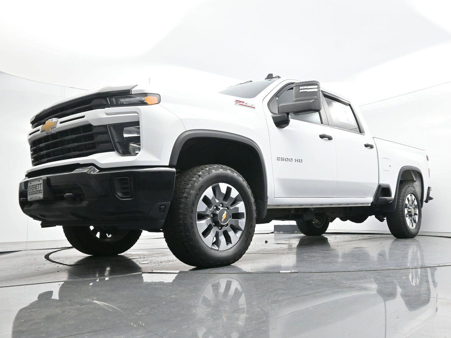 Used 2024 Chevrolet Silverado 2500 Custom w/ Custom Value Package image 43
