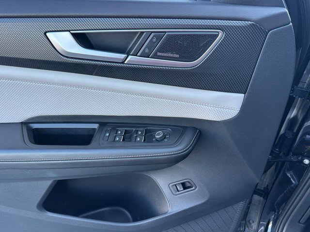 Certified 2024 Volkswagen Atlas Cross Sport SEL Premium R-Line AWD/4WD image 20