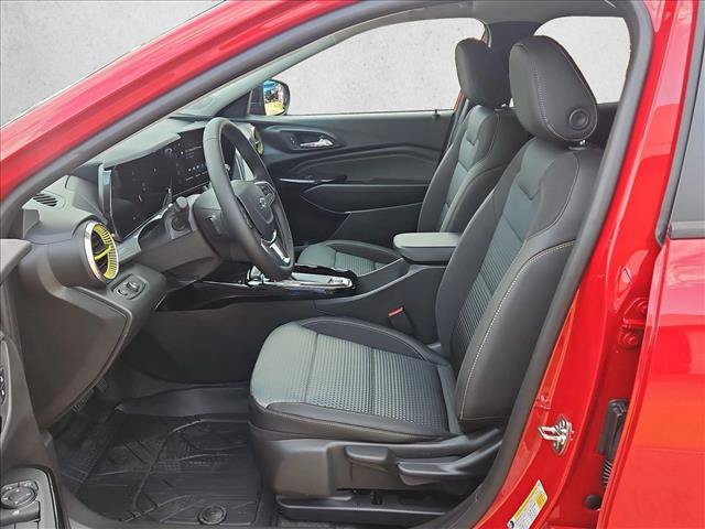 New 2026 Chevrolet Trax LT w/ Sunroof Package FWD image 4