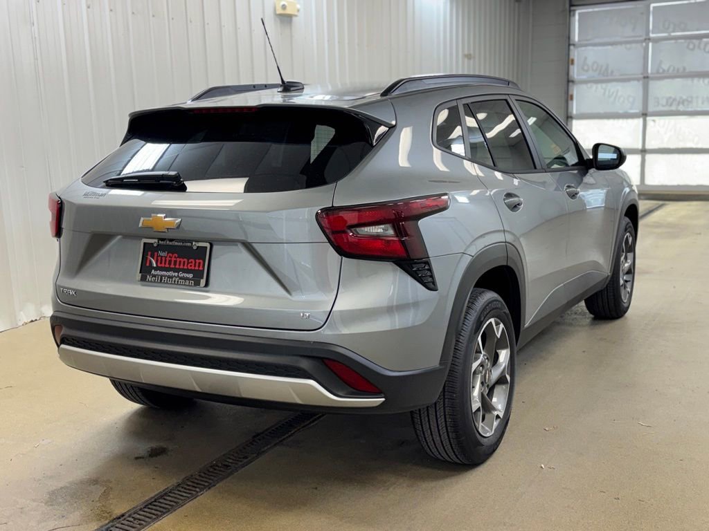 New 2026 Chevrolet Trax LT w/ Driver Confidence Package image 5
