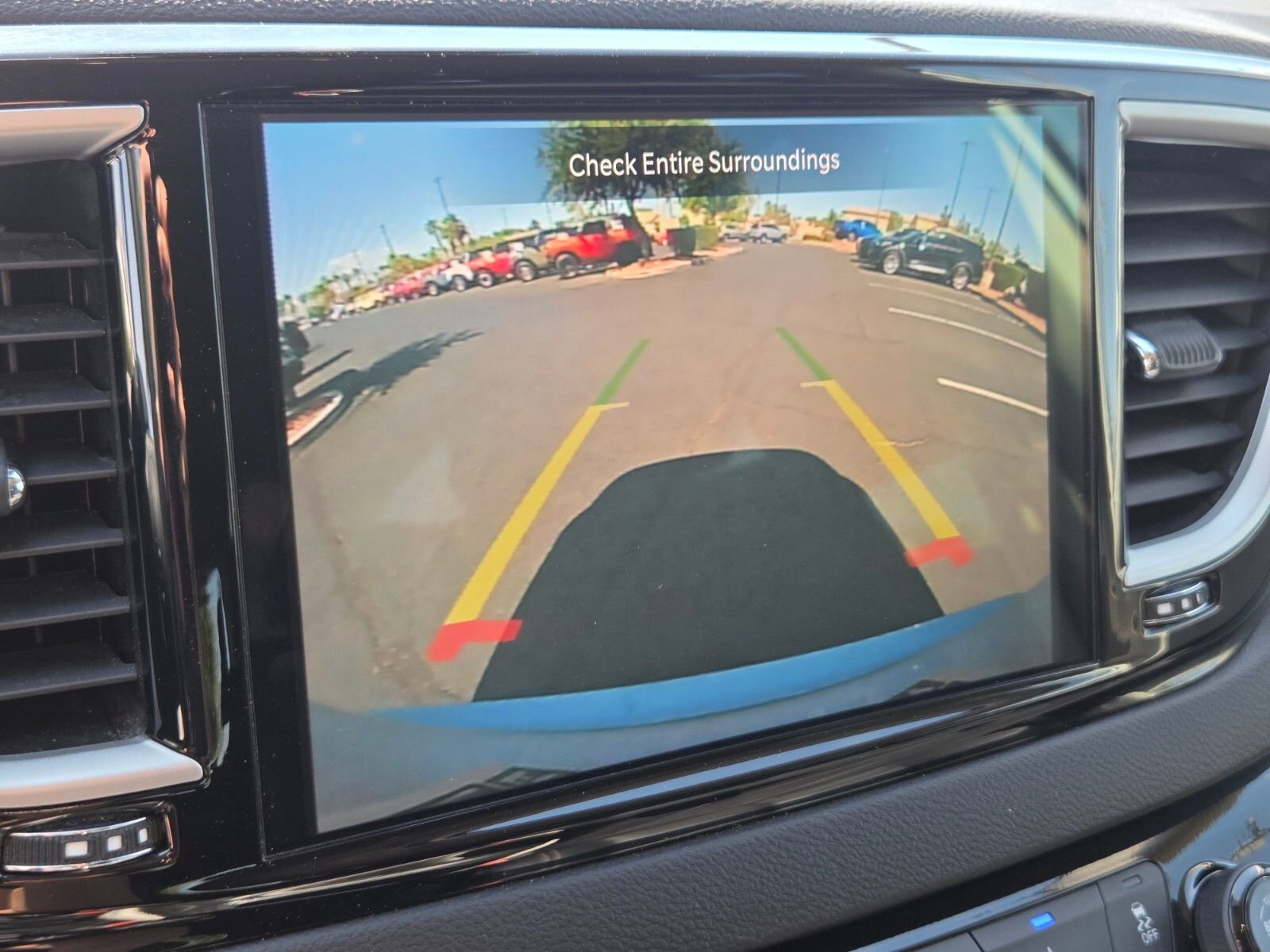 Used 2024 Chrysler Pacifica Touring-L FWD image 22