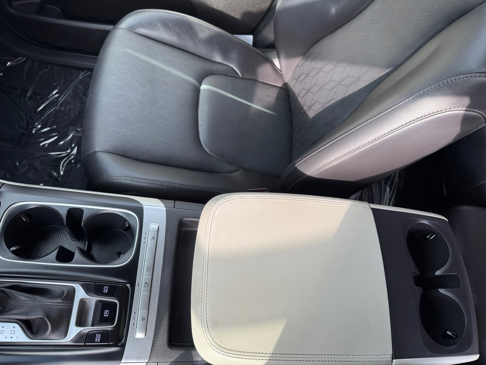 Used 2024 Kia Carnival LX image 14