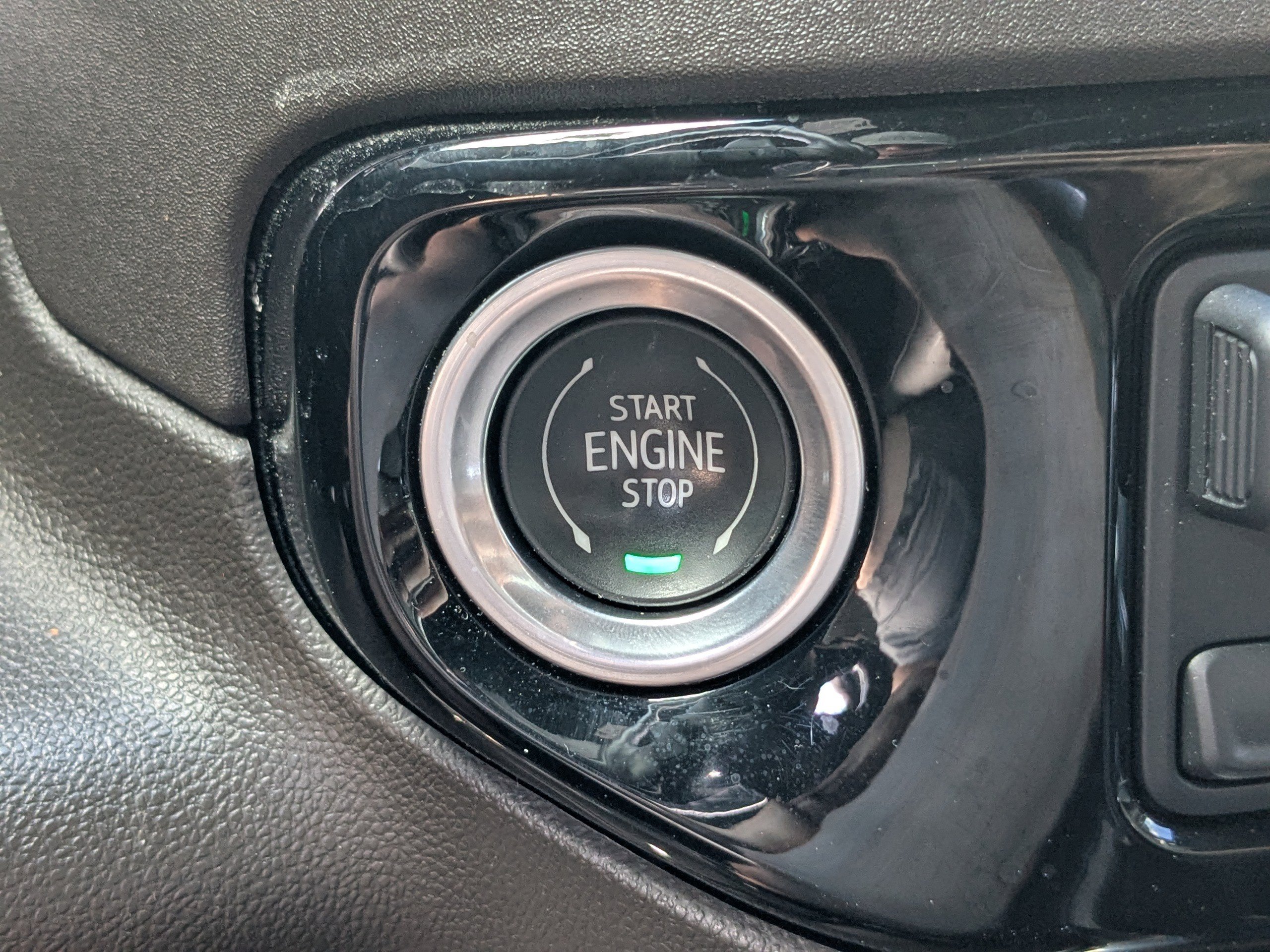 Used 2022 GMC Sierra 1500 SLT w/ SLT Premium Plus Package image 28