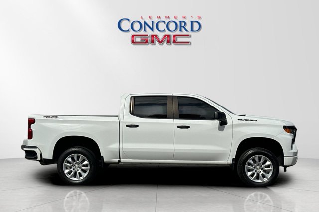 Used 2022 Chevrolet Silverado 1500 Custom AWD/4WD image 3
