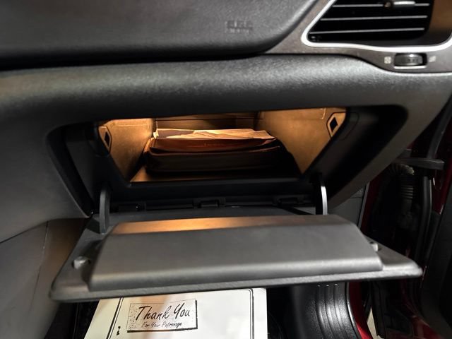 Used 2019 Jeep Cherokee Trailhawk AWD/4WD image 39