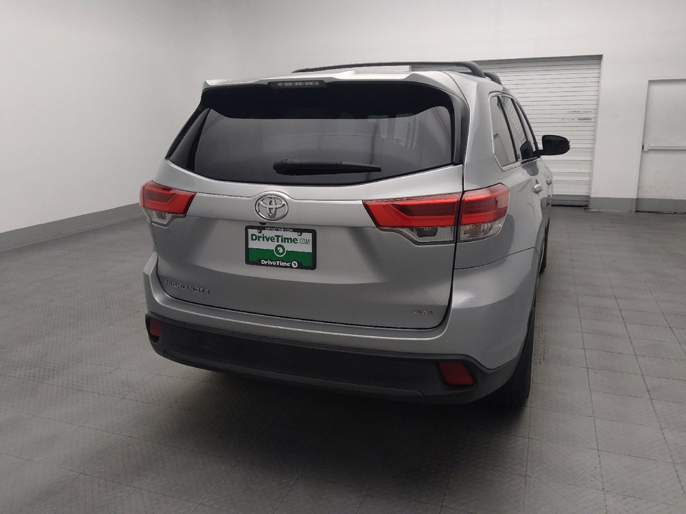 Used 2019 Toyota Highlander LE AWD/4WD image 7