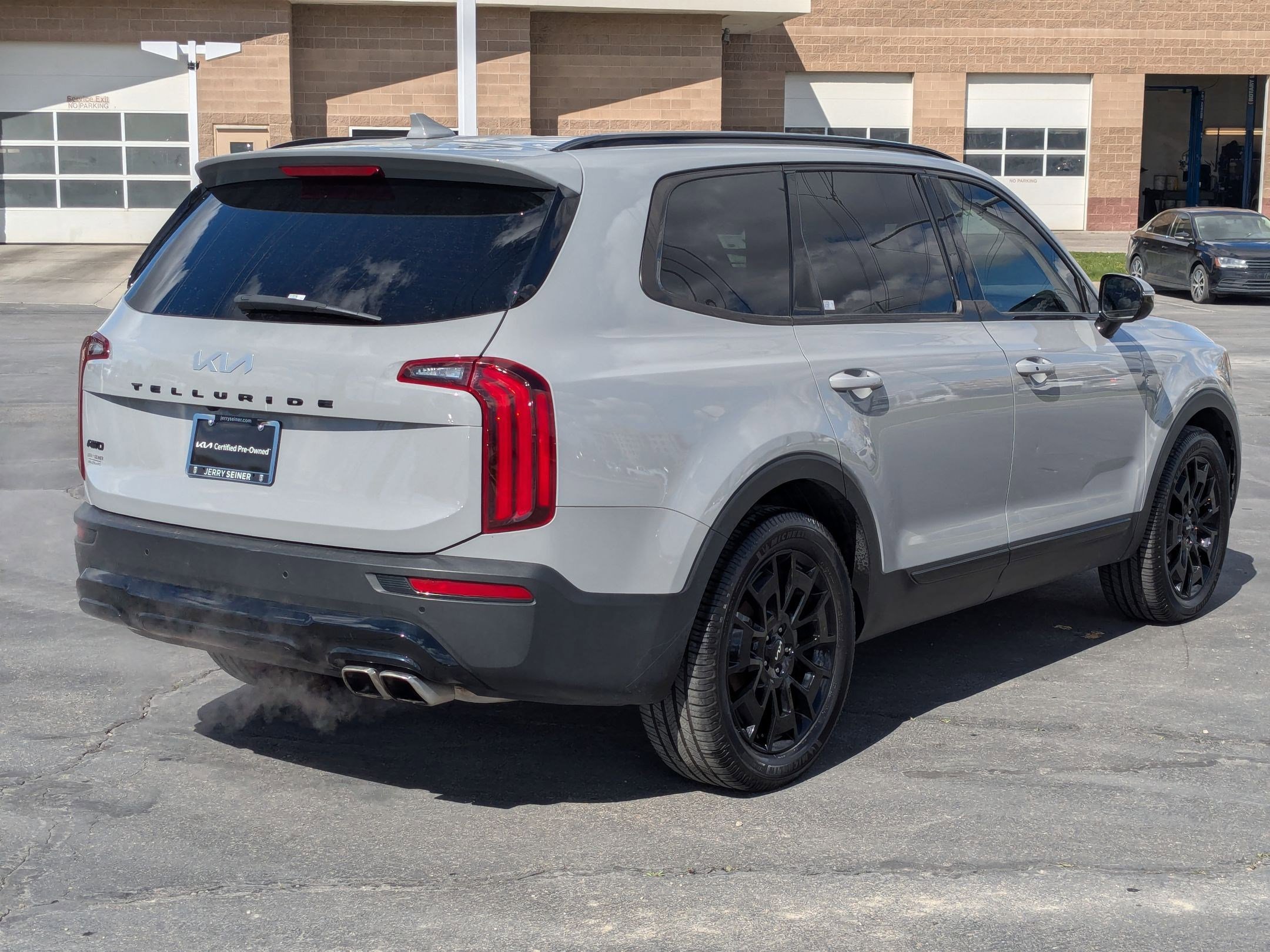 Used 2022 Kia Telluride SX w/ SX Prestige Package image 5