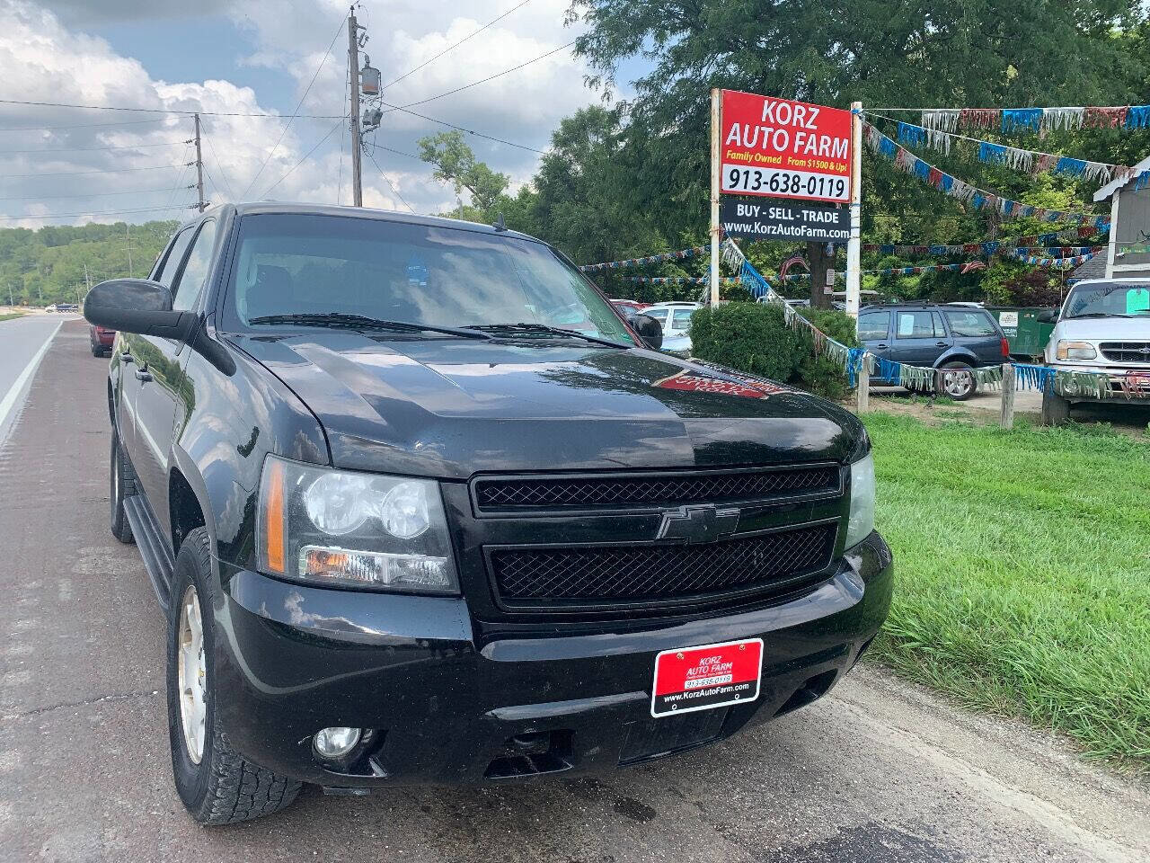 Used 2009 Chevrolet Avalanche LT w/ Convenience Package #1 image 2