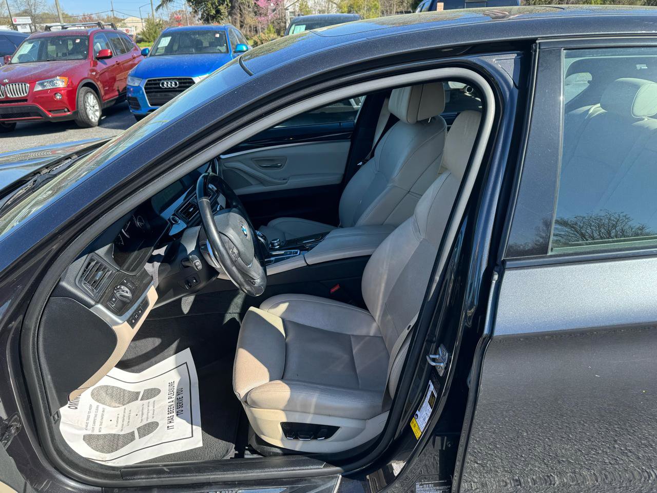 Used 2012 BMW 550i 4dr Sdn 550i RWD image 11