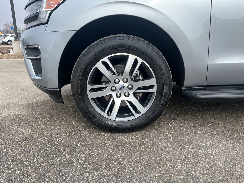 Used 2024 Ford Expedition Limited image 31