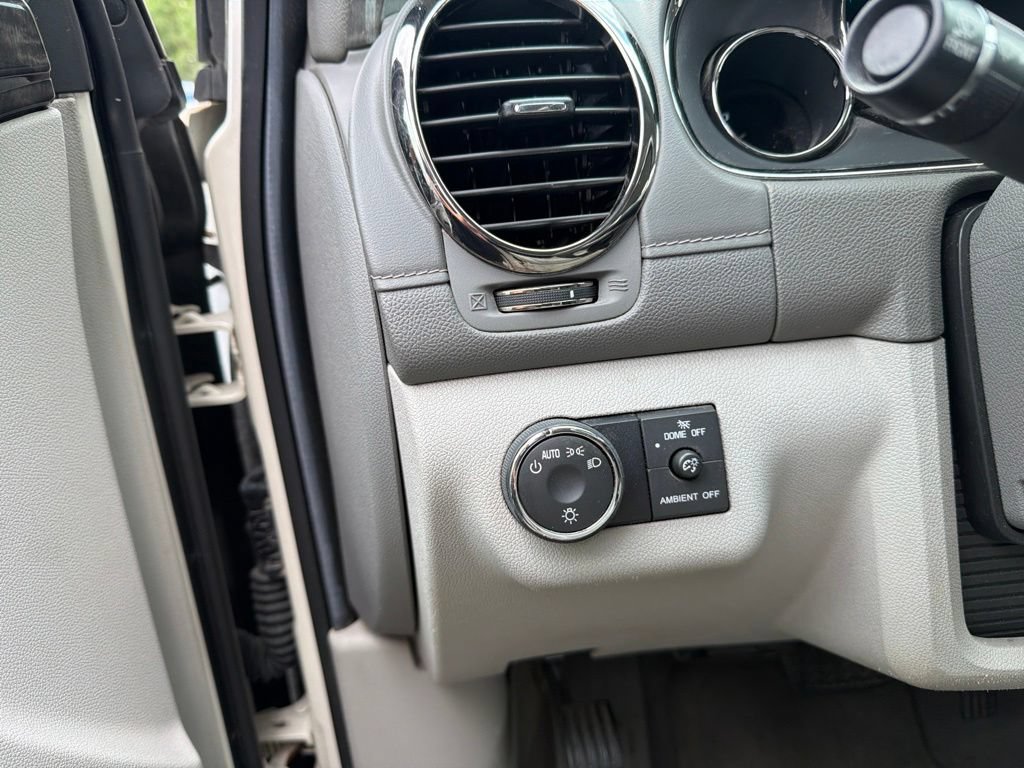 Used 2013 Buick Enclave Leather AWD/4WD image 17