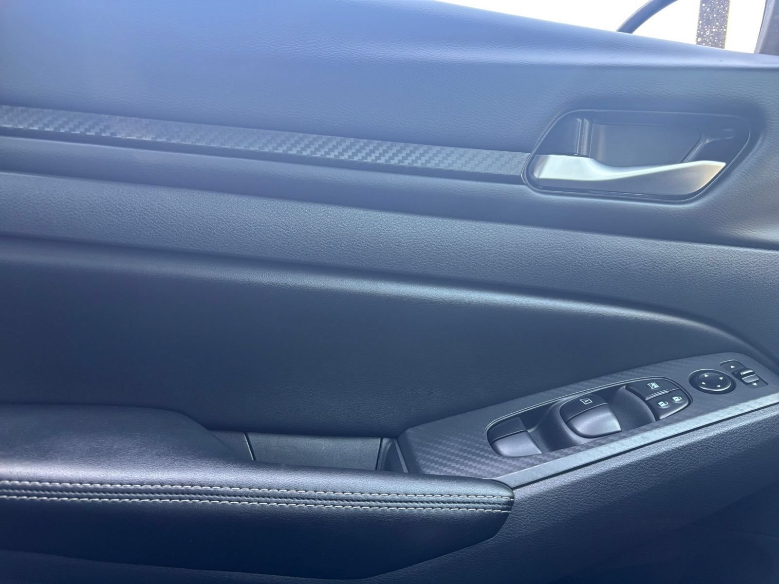 Used 2025 Nissan Altima 2.5 SV FWD image 18