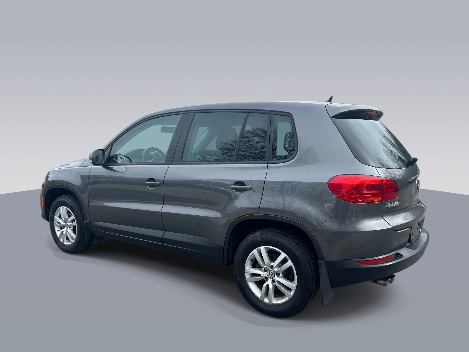 Used 2013 Volkswagen Tiguan S AWD/4WD image 5