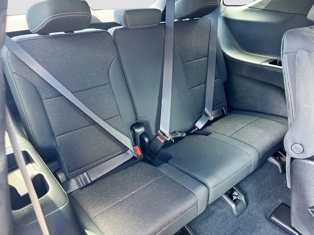 Used 2025 Chevrolet Traverse LT w/ Driver Confidence Package AWD/4WD image 26