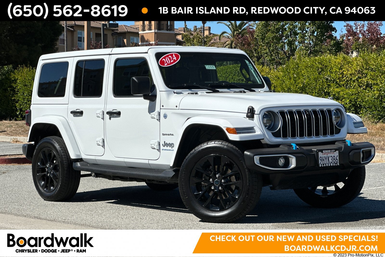 Used 2024 Jeep Wrangler Unlimited Sahara w/ Technology Group AWD/4WD image 1