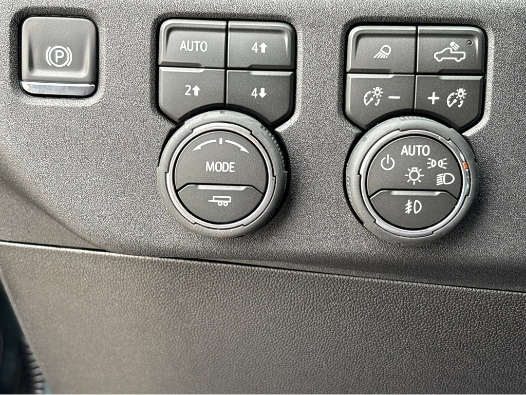 New 2026 Chevrolet Silverado 2500 ZR2 image 10