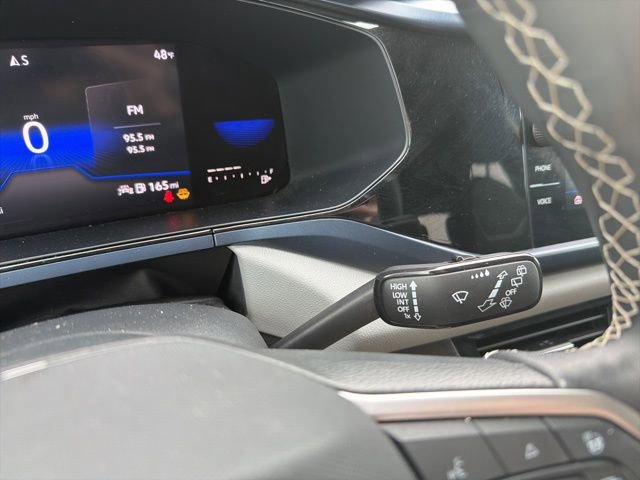 Used 2023 Volkswagen Taos SE w/ Black Wheel Package FWD image 41