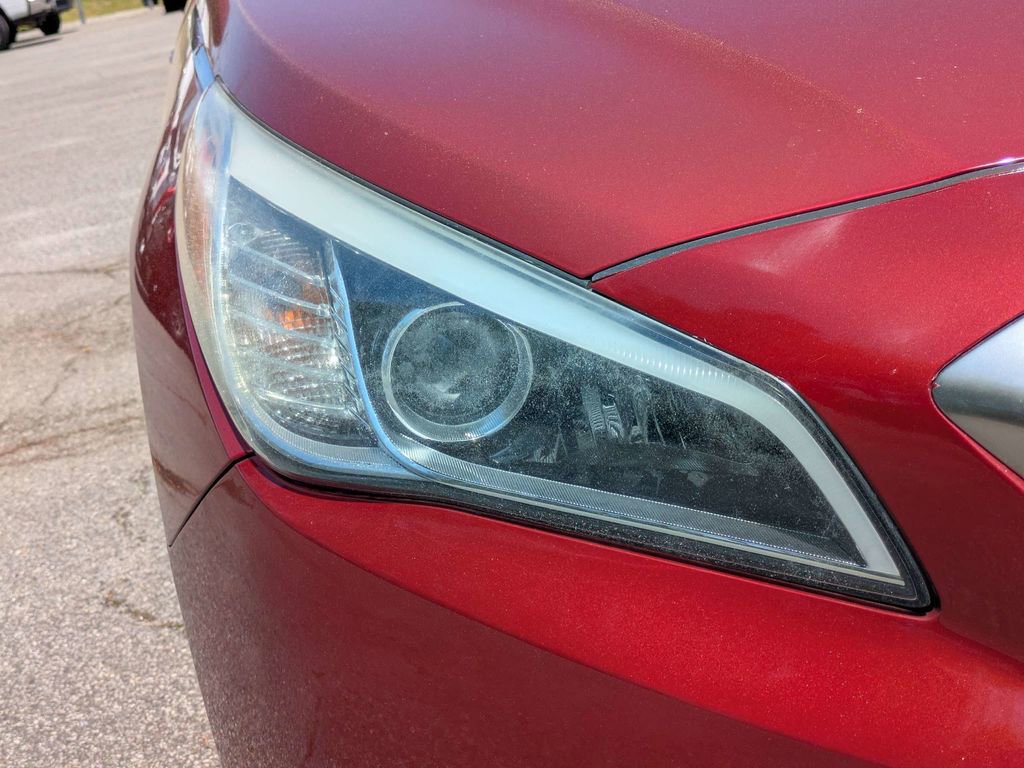 Used 2015 Hyundai Sonata SE w/ Cargo Package image 10