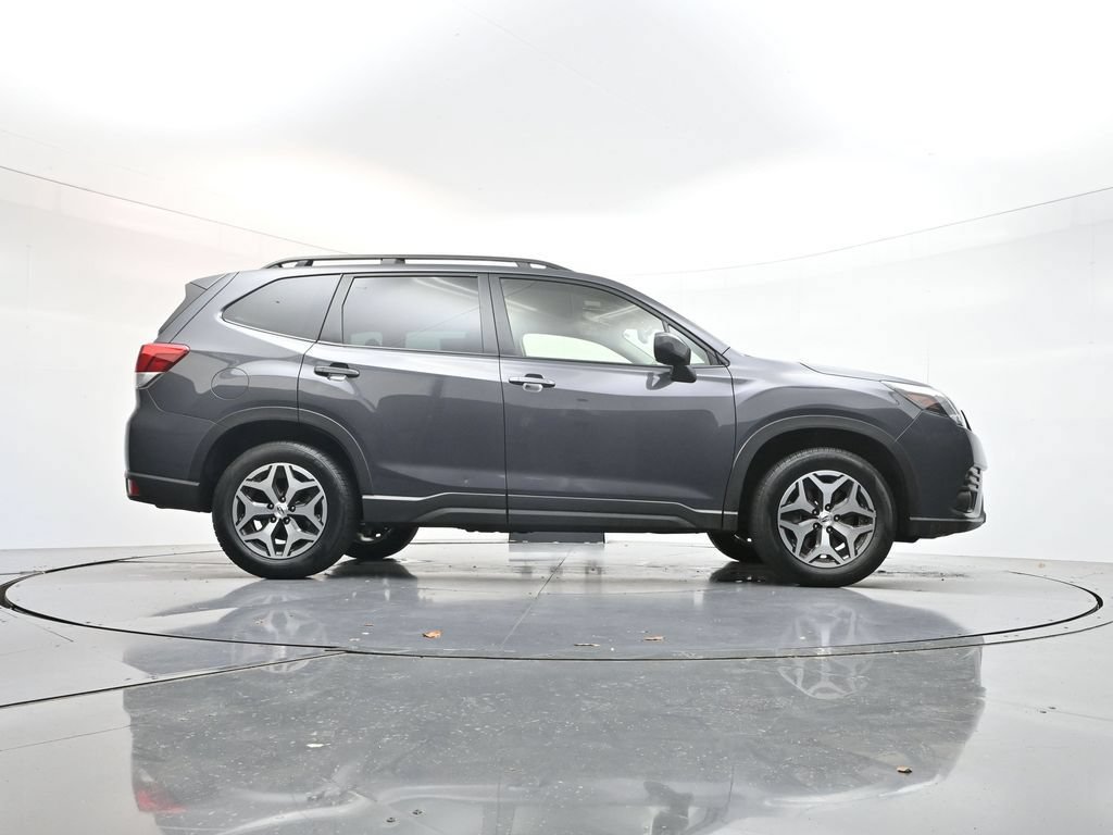 Used 2023 Subaru Forester Premium AWD/4WD image 43
