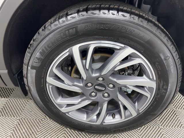 Certified 2023 Lincoln Corsair AWD w/ Equipment Group 101A image 10
