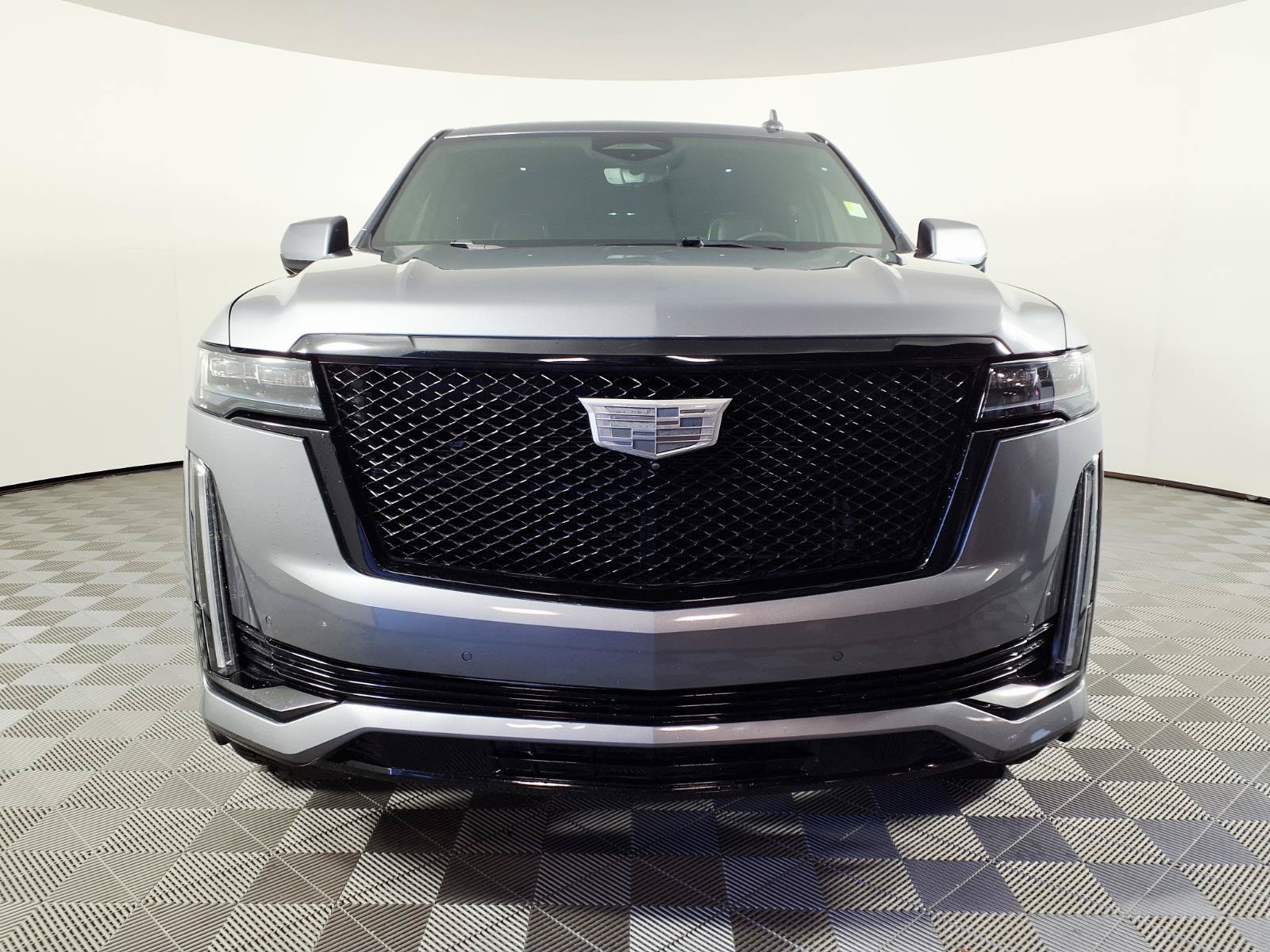 Used 2021 Cadillac Escalade Sport w/ LPO, Illumination Package RWD image 2