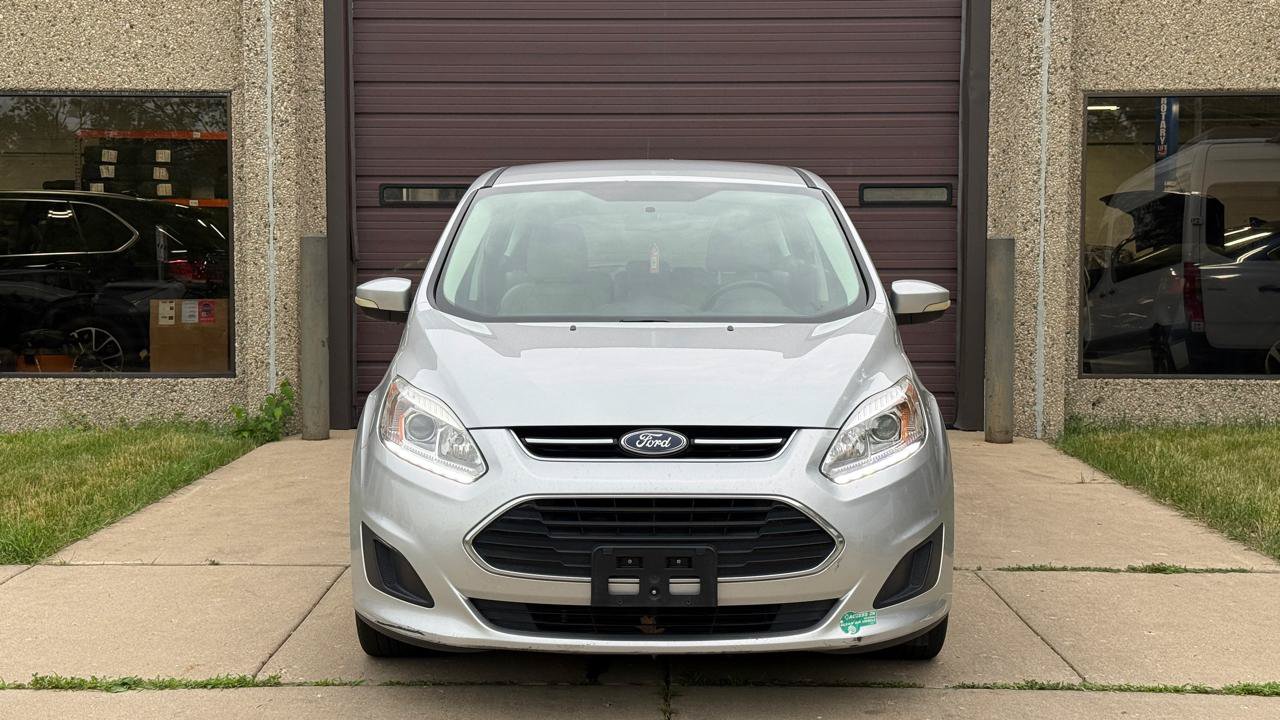 Used 2017 Ford C-MAX Energi SE w/ Equipment Group 402A FWD image 2
