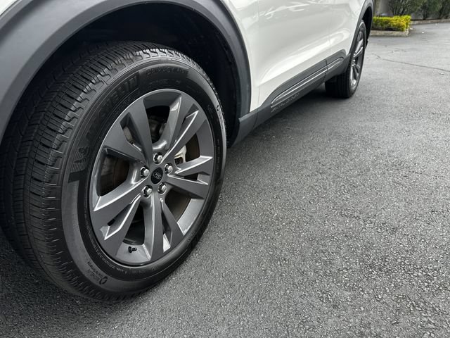 Certified 2023 Ford Explorer XLT w/ Equipment Group 202A AWD/4WD image 12